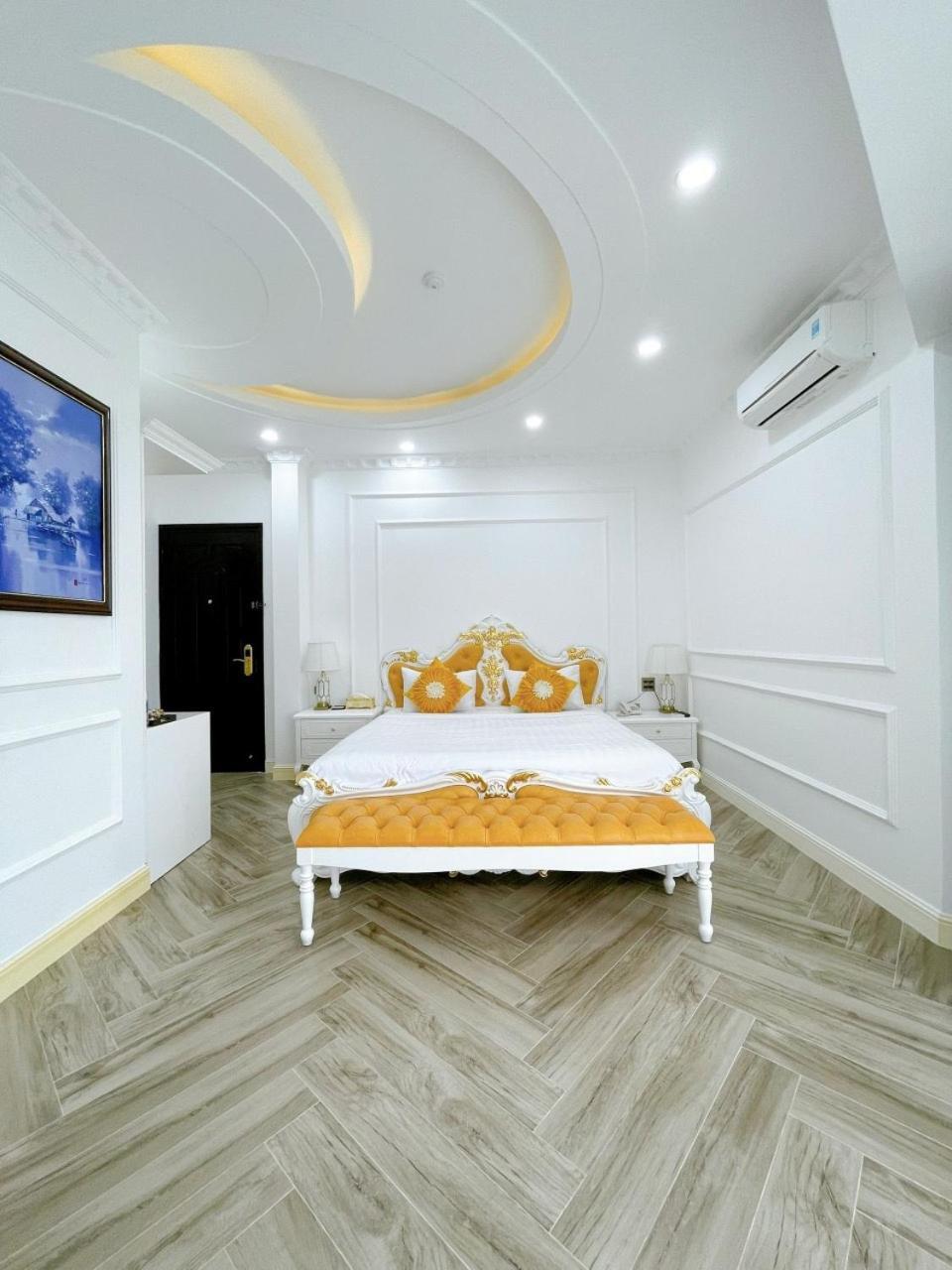 Paris Hotel & Cafe Vĩnh Long Екстериор снимка