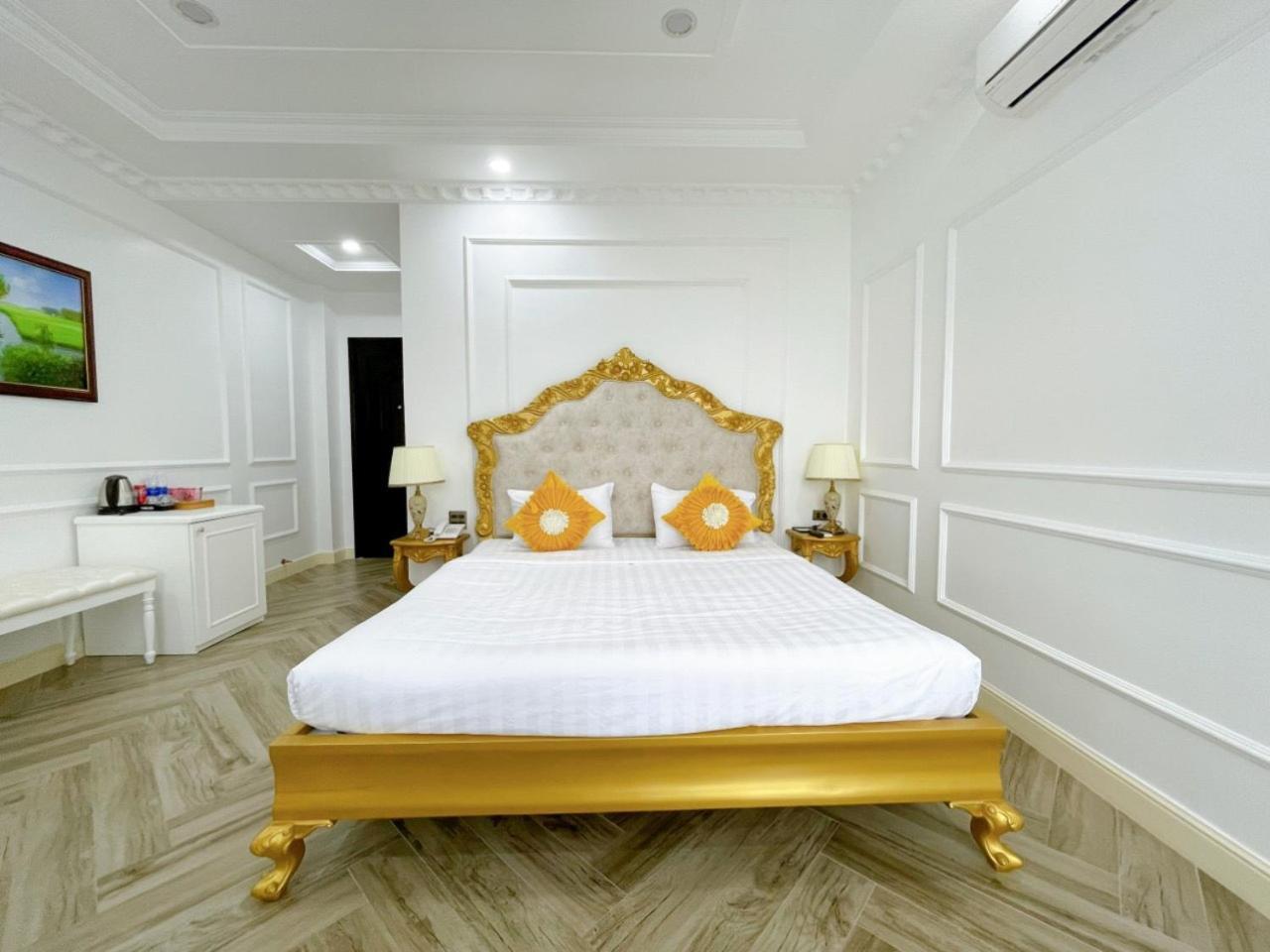 Paris Hotel & Cafe Vĩnh Long Екстериор снимка