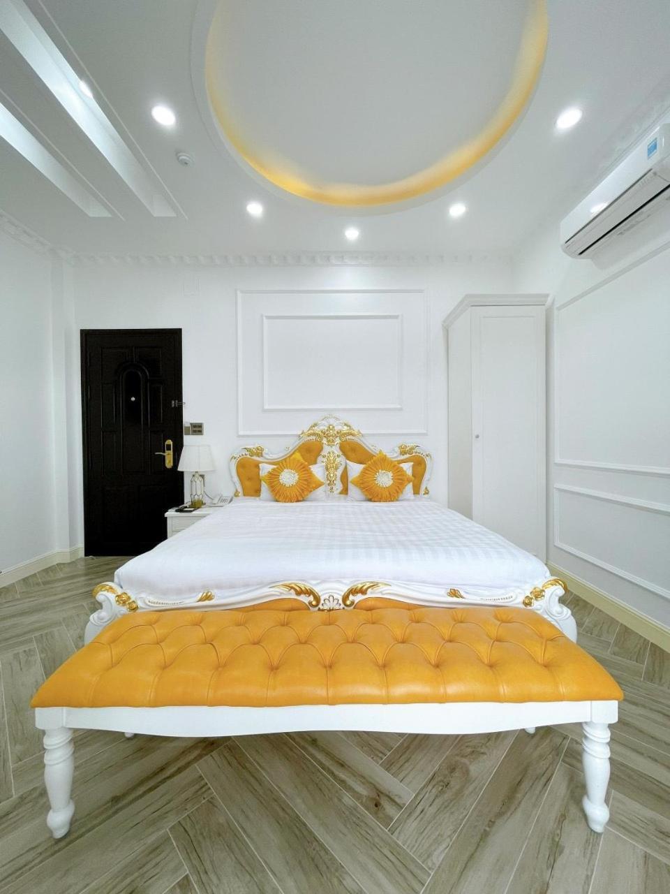 Paris Hotel & Cafe Vĩnh Long Екстериор снимка