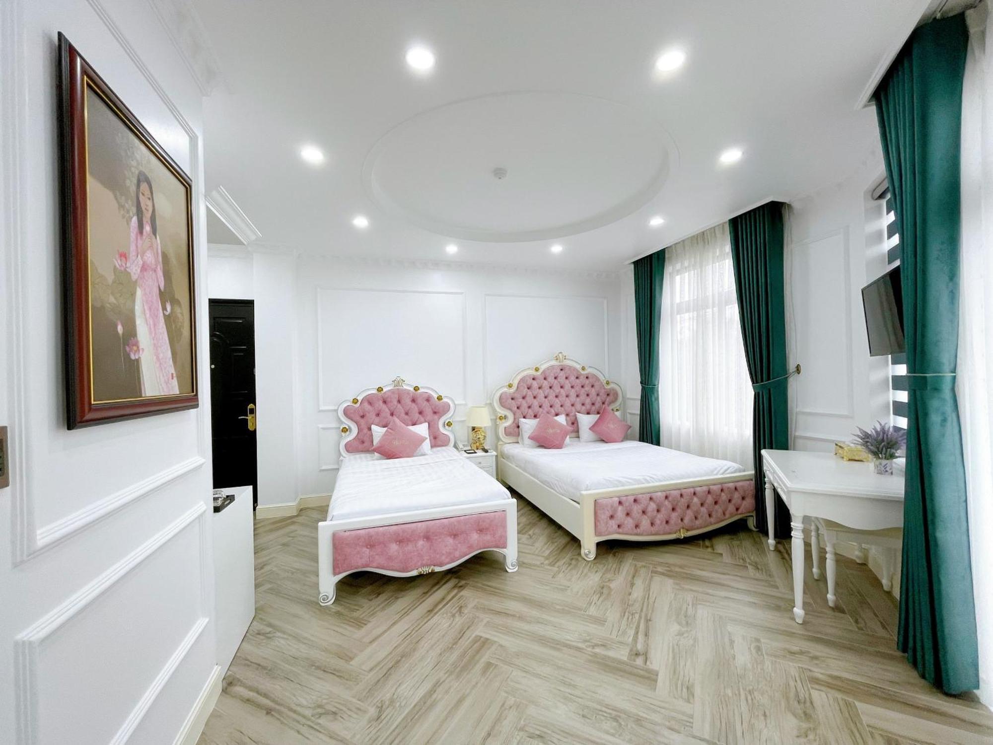 Paris Hotel & Cafe Vĩnh Long Екстериор снимка