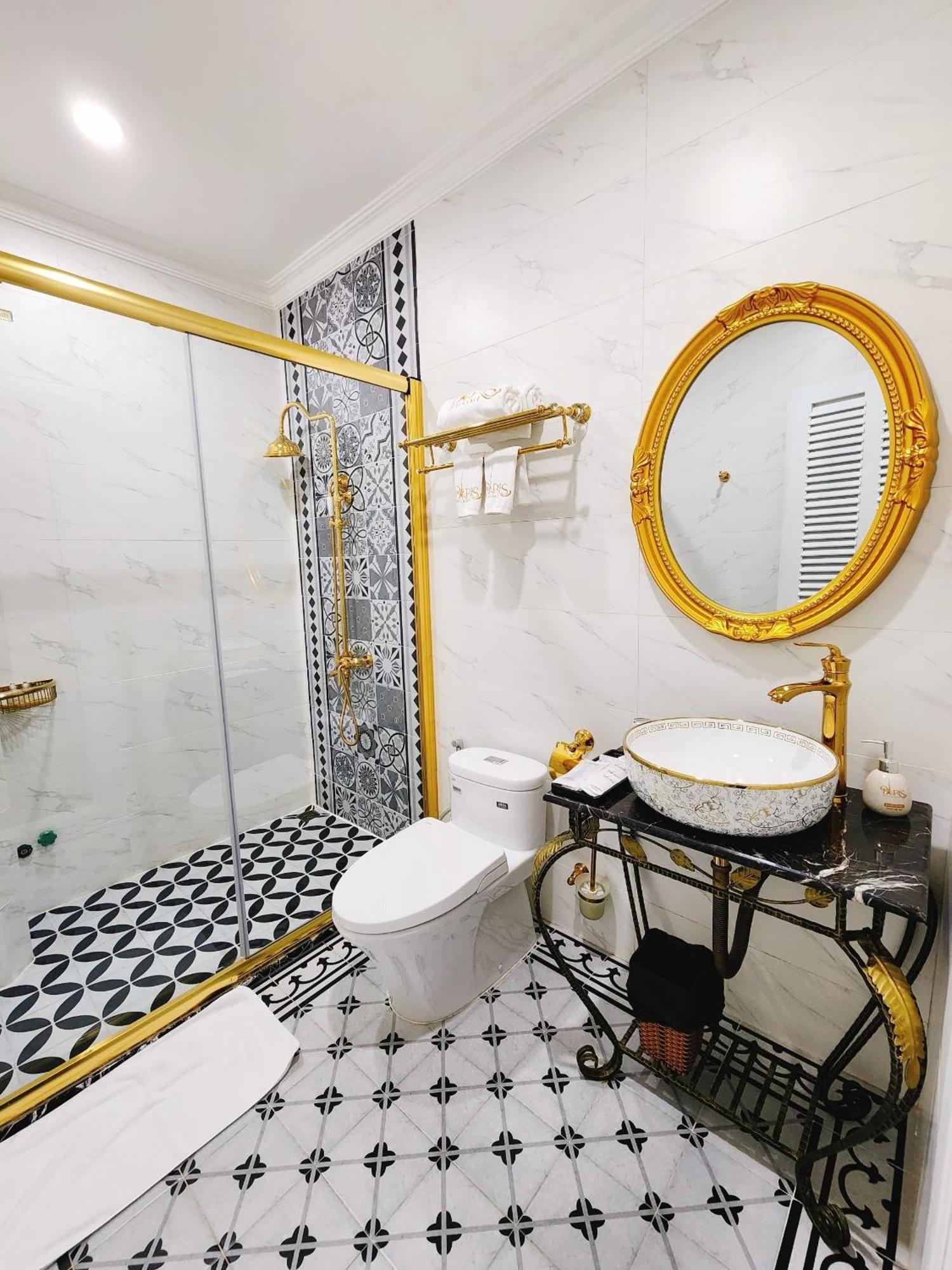 Paris Hotel & Cafe Vĩnh Long Екстериор снимка